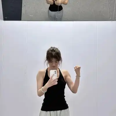 邹煜达